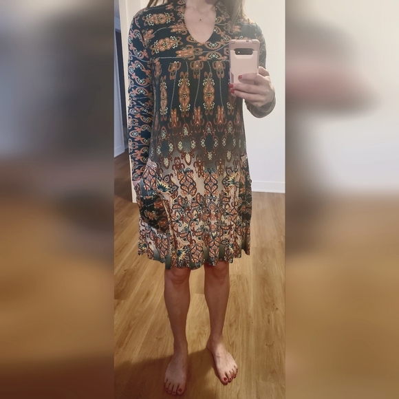 Long Sleeve Dress | Green/Floral Print | Loose Fit With Pockets | Size M | NWOT - Picture 3 of 3